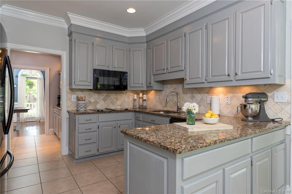 Property image 5 of 10115 Compton Lane in Green Farm, Huntersville, NC 28078