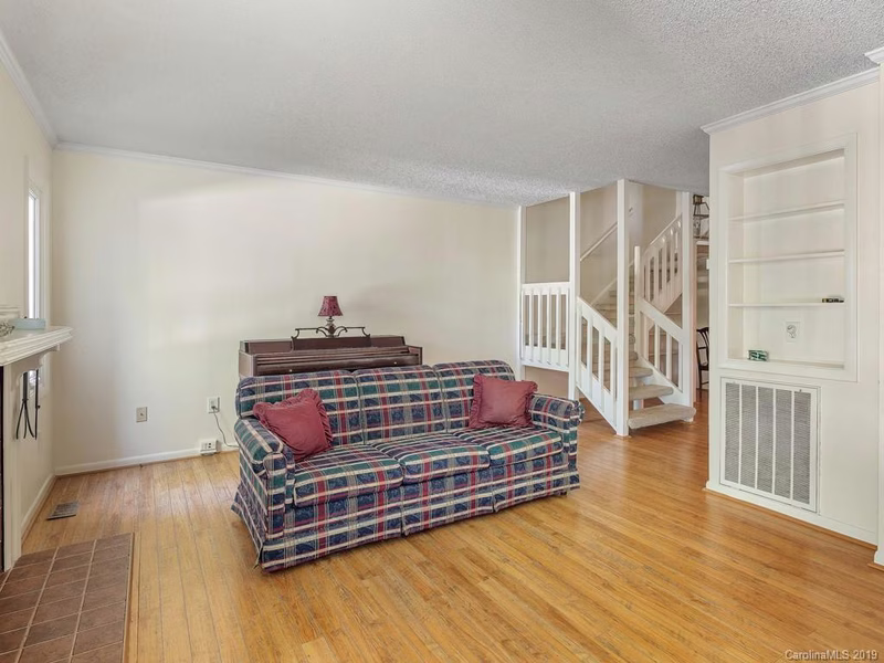 Property image 3 at 12 Hollybrook Drive, Asheville, NC 28803