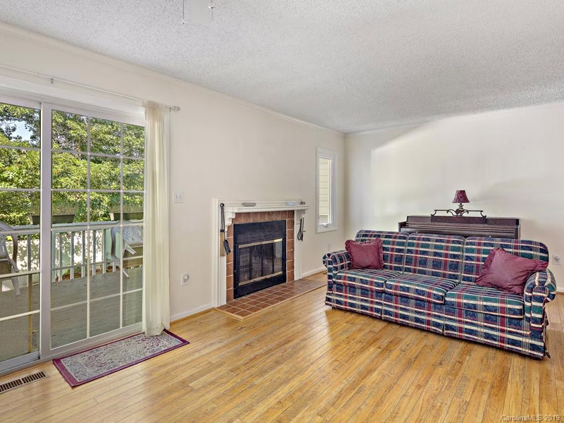 Property image 5 at 12 Hollybrook Drive, Asheville, NC 28803