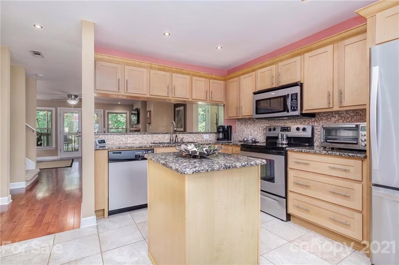 Property image 2 at 13820 Queens Harbor Road, Charlotte, NC 28278