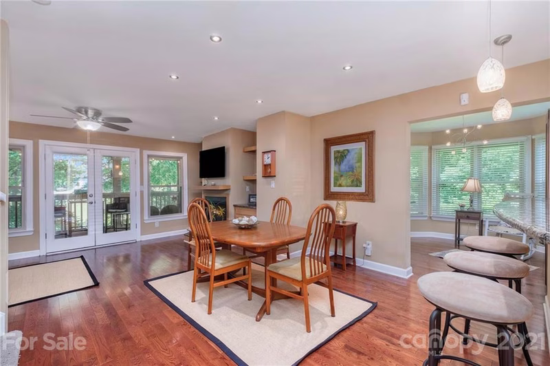 Property image 3 at 13820 Queens Harbor Road, Charlotte, NC 28278