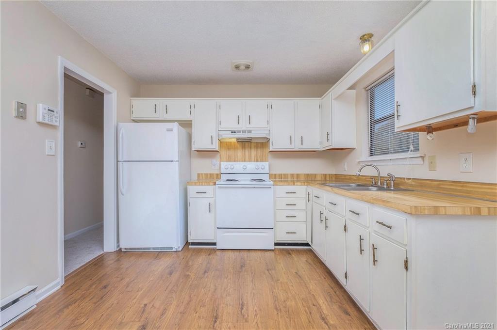 Property image 2 of 1000 Fontana Avenue in Greenville, Charlotte, NC 28206