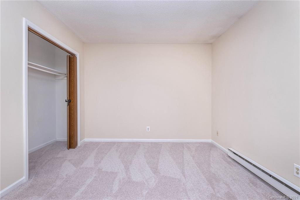 Property image 4 of 1000 Fontana Avenue in Greenville, Charlotte, NC 28206