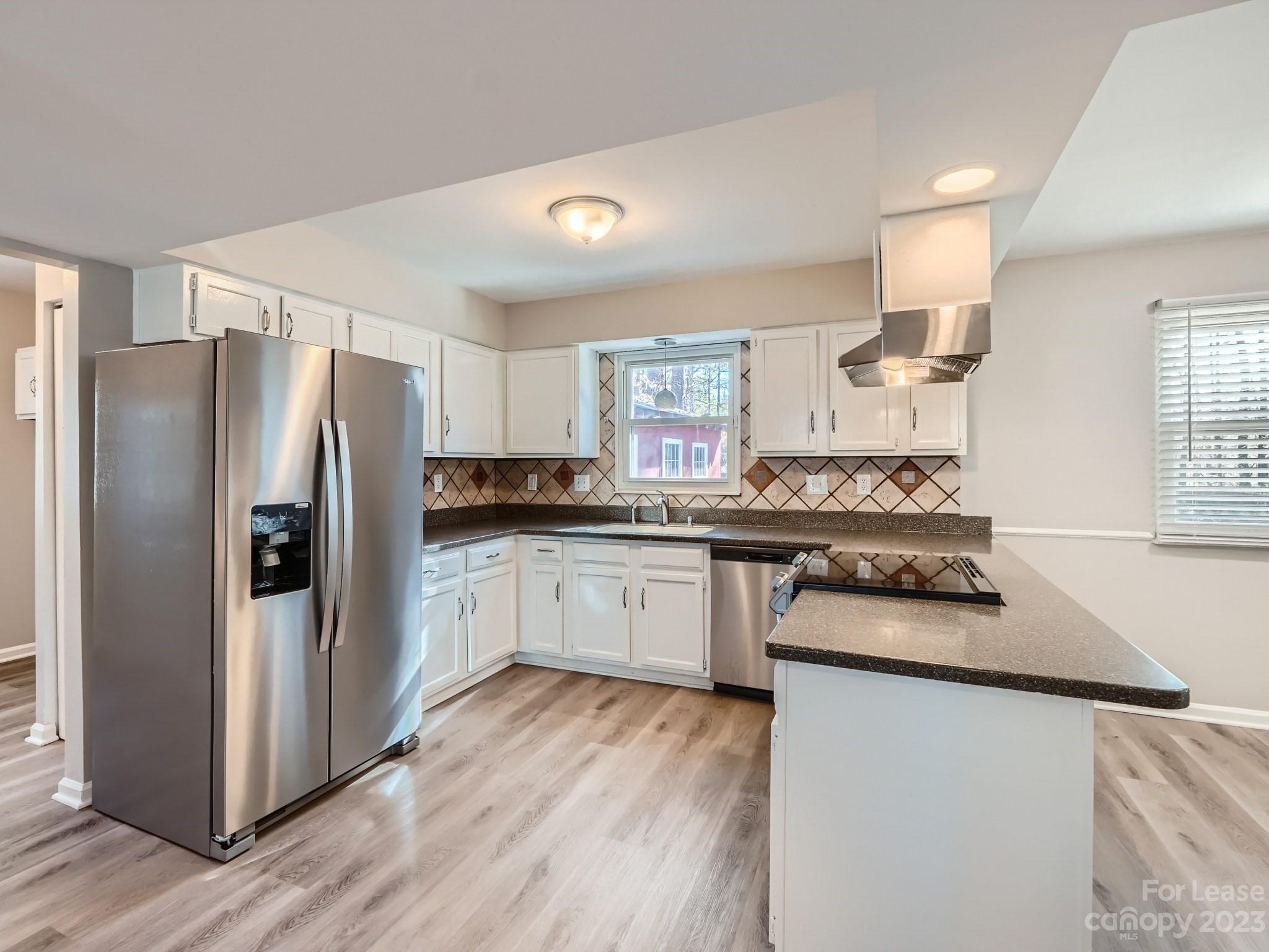Property image 4 of 10432 Surry Court in Lawyers Station, Mint Hill, NC 28227