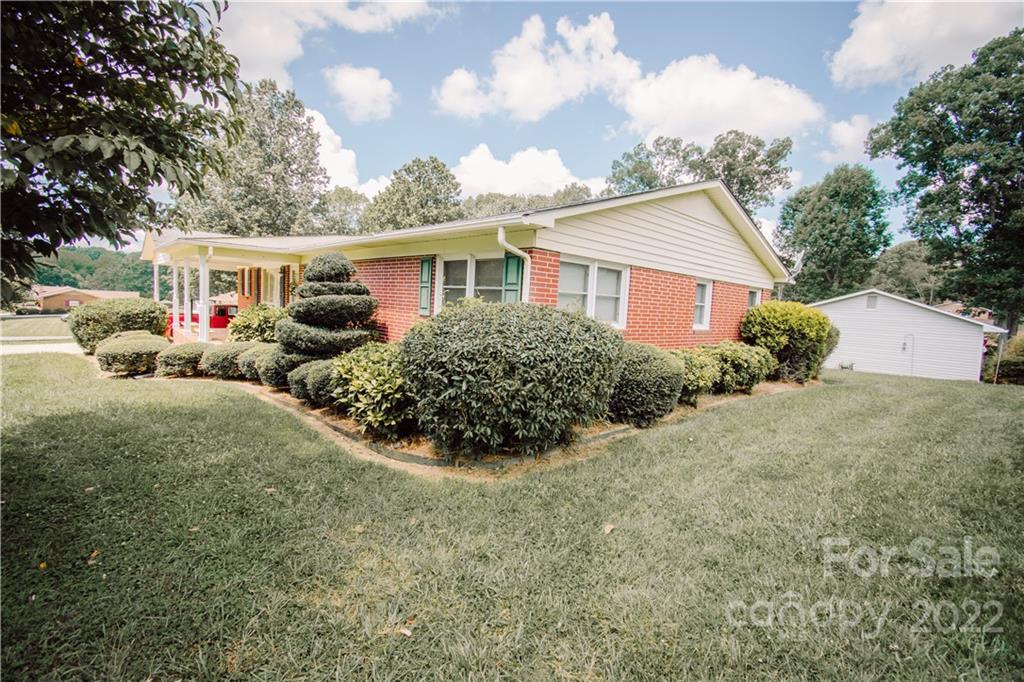 Property image 3 of 3147 E Nc 150 Highway in Hillcrest Acres, Lincolnton, NC 28092