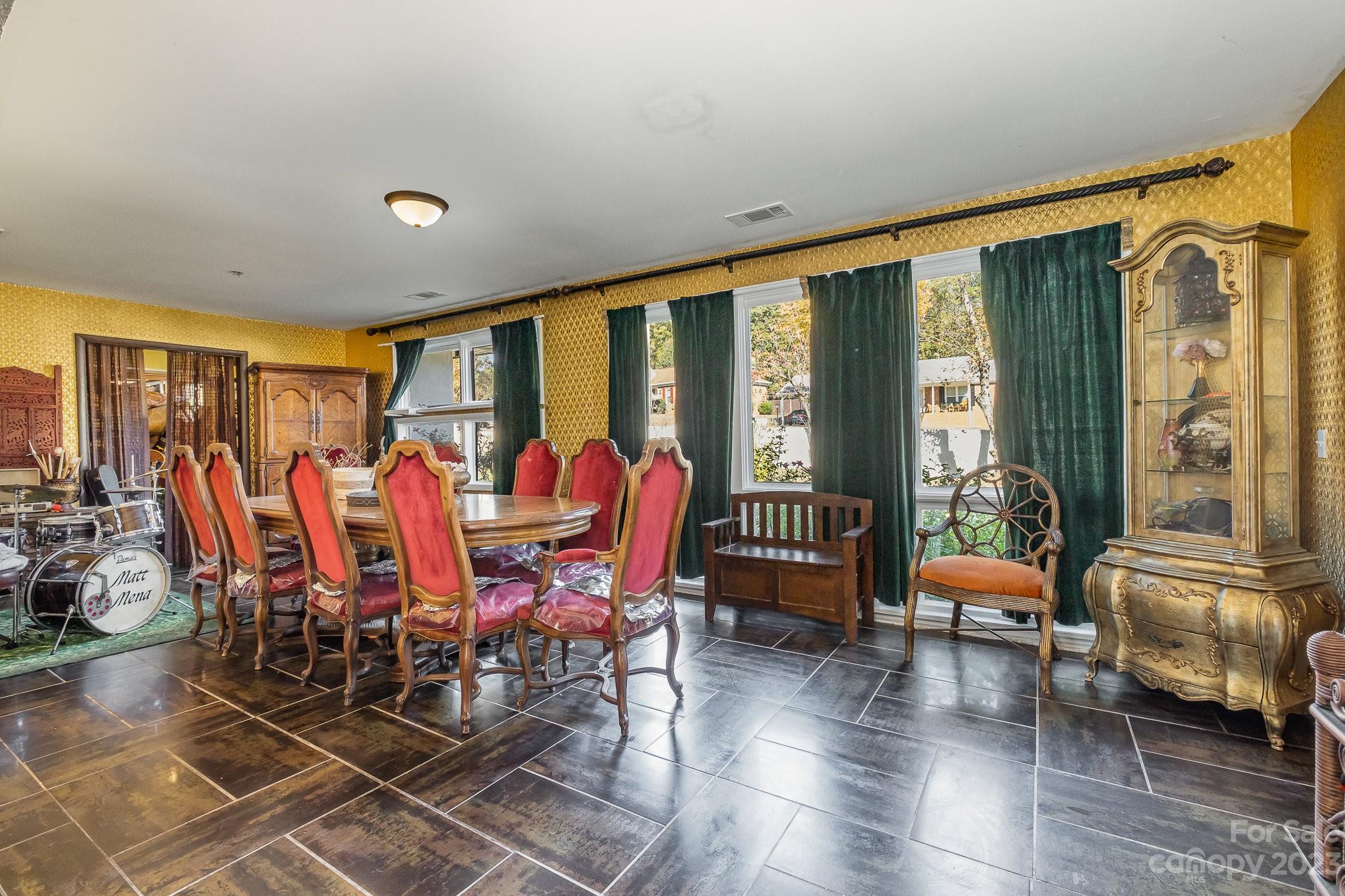 Property image 5 of 5619 Hollirose Drive in Birnam Woods, Charlotte, NC 28227