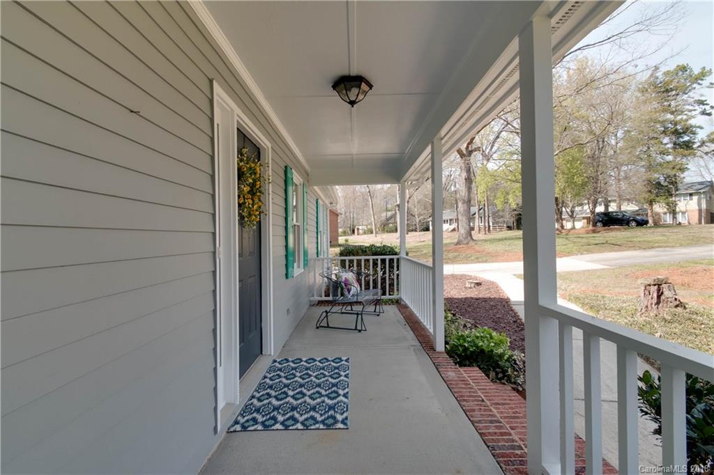 Property image 5 of 6515 Carmel Hills Drive in Carmel Hills, Charlotte, NC 28226