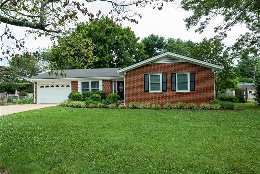 Property image 2 of 5728 Valley Field Road in Homestead, Hickory, NC 28602
