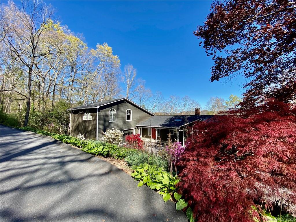 Property image 3 of 116 Lakeview Road in Swiss Pine Lake, Spruce Pine, NC 28777