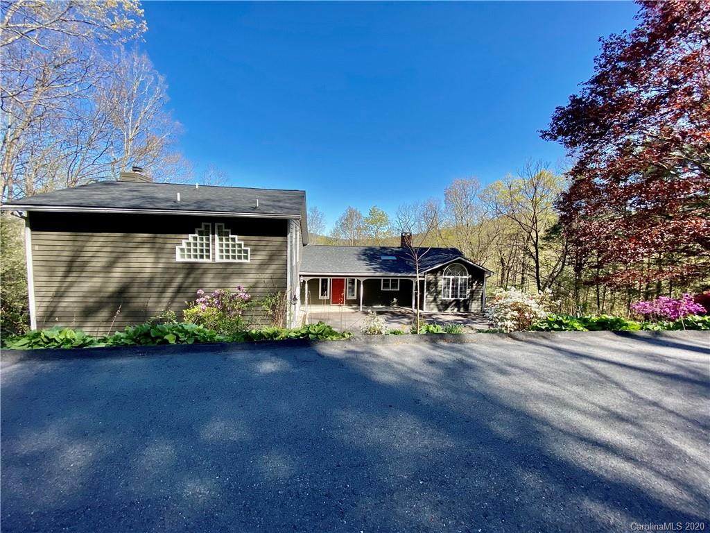 Property image 4 of 116 Lakeview Road in Swiss Pine Lake, Spruce Pine, NC 28777