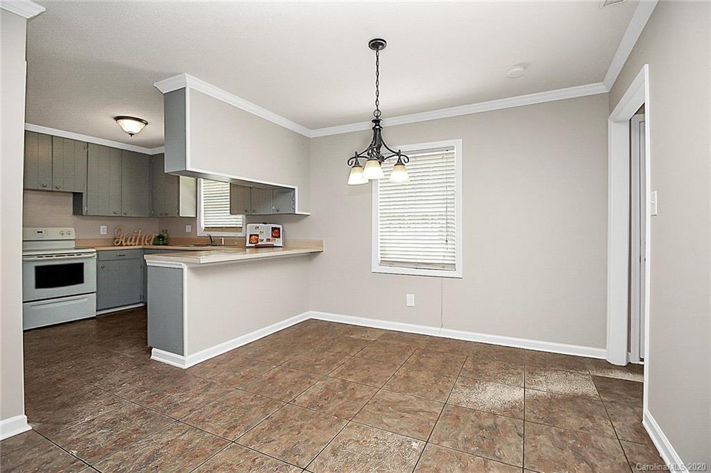 Property image 4 of 306 Chuckwood Road in Holiday Harbor, Mooresville, NC 28117
