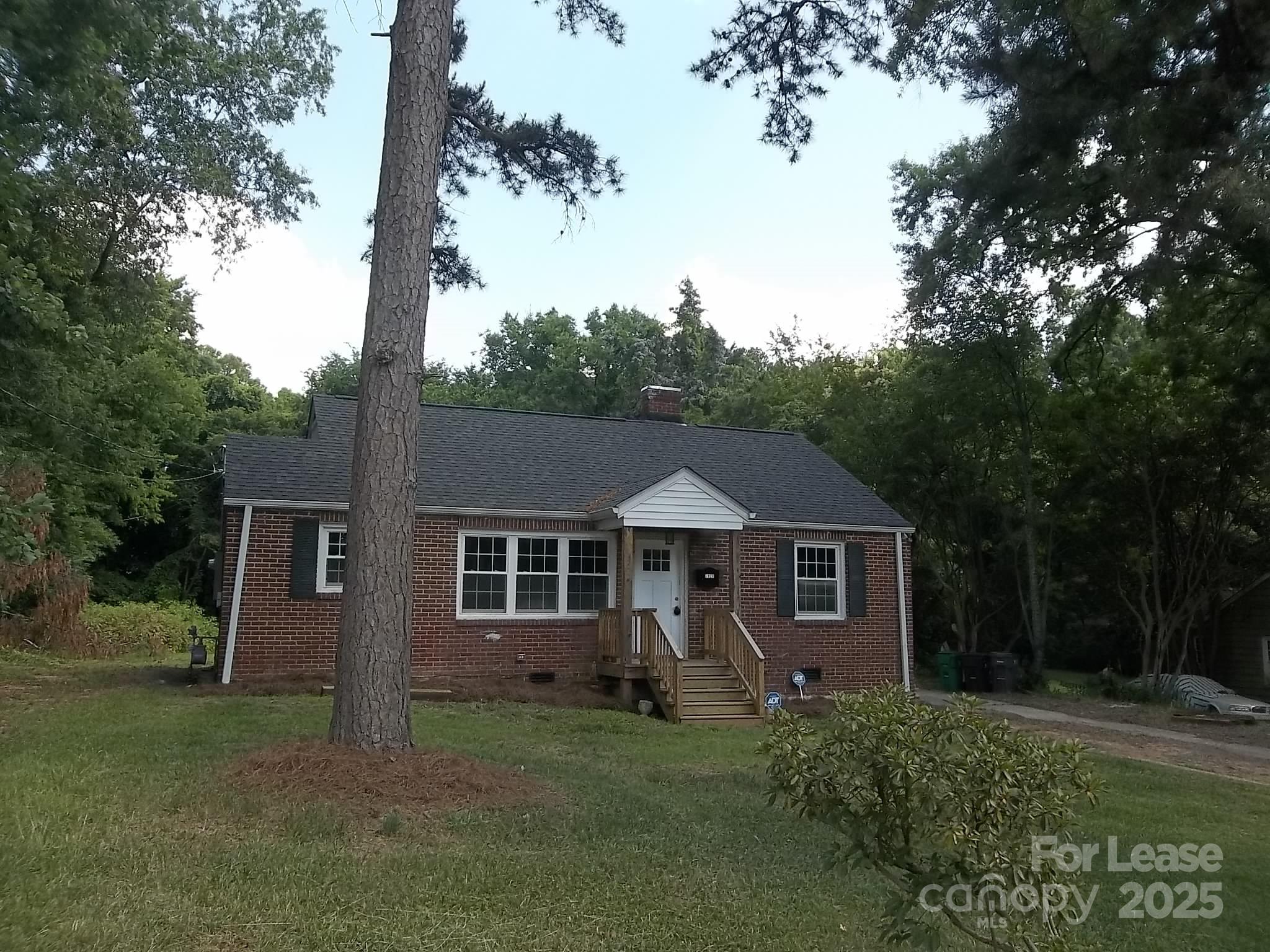 Property image 2 of 2820 Grimes Street in Graham Heights, Charlotte, NC 28206