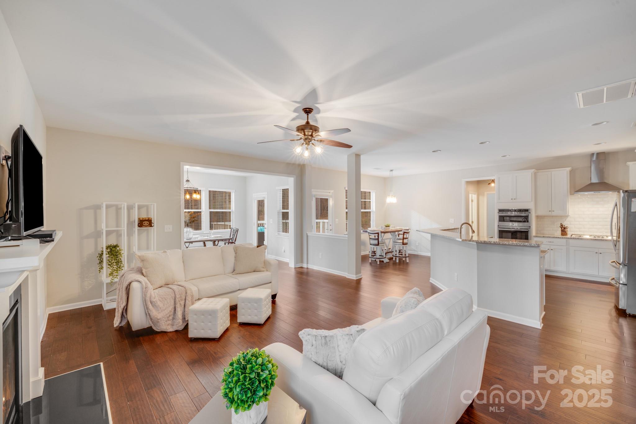 Property image 5 of 220 Kenway Loop in Woodleaf, Mooresville, NC 28117