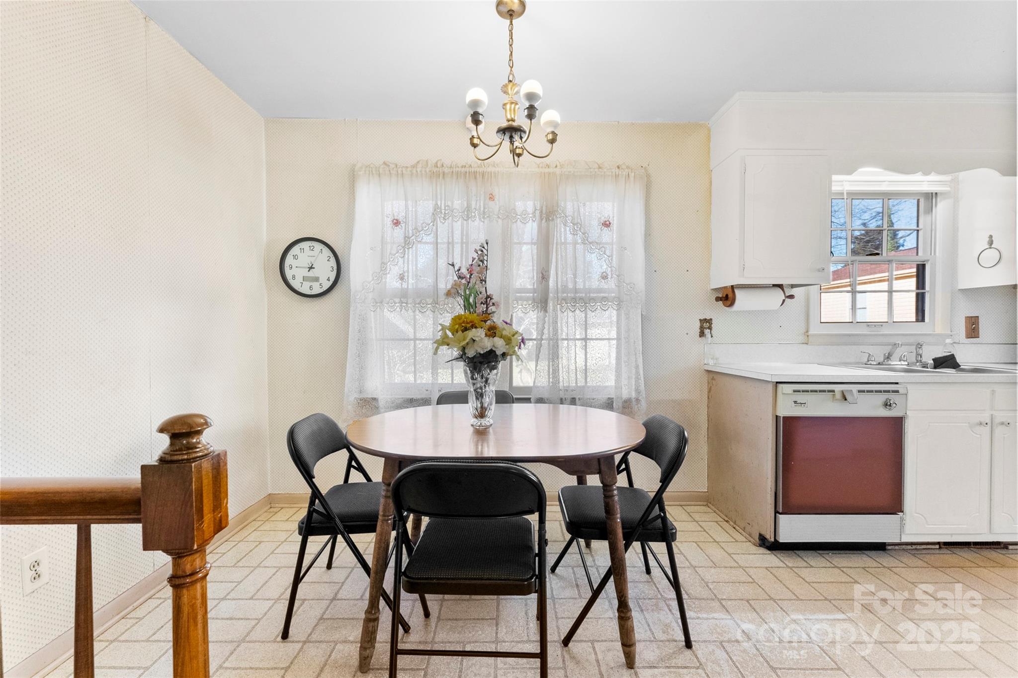 Property image 5 of 5545 Elsinore Place in Birnam Woods, Charlotte, NC 28227