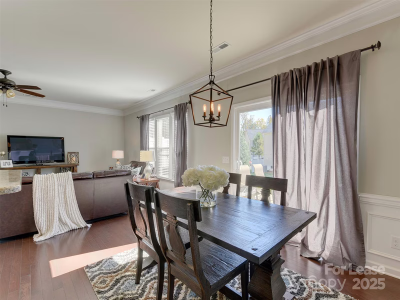 Property image 3 at 5907 Carrollton Lane, Charlotte, NC 28210