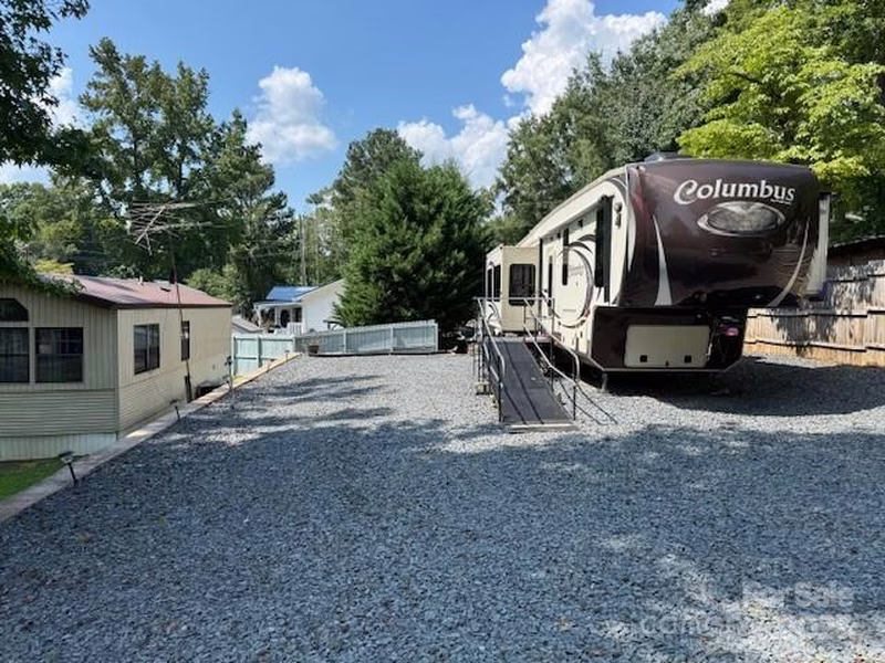 114 Redwood Trail