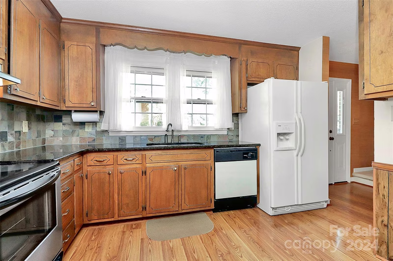 Property image 3 at 6624 Bunker Hill Circle, Charlotte, NC 28210