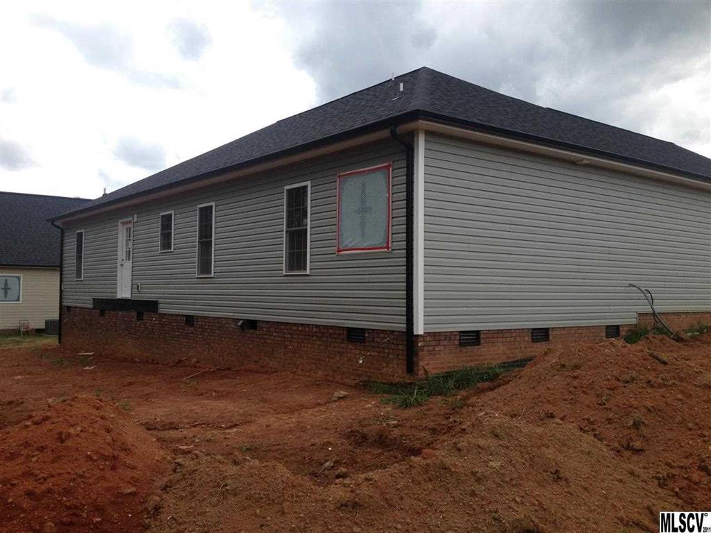 Property image 3 of 601 E Carpenter Street in Temple Heights, Maiden, NC 28650