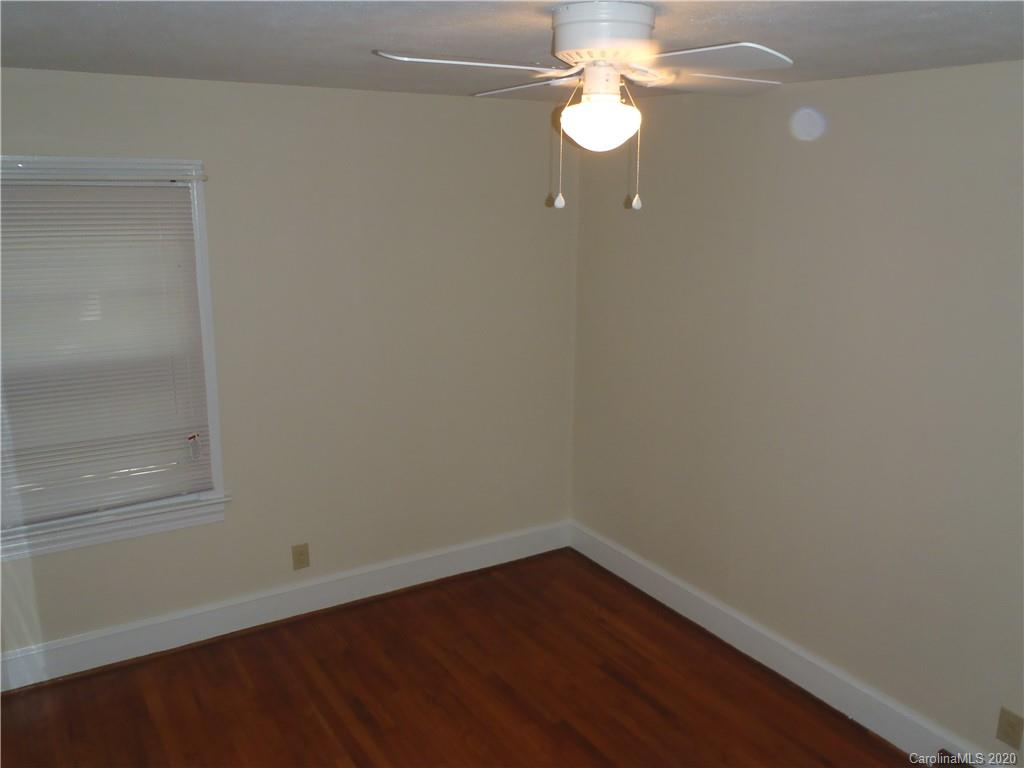 Property image 5 of 802 Wood Street in Park Place, Statesville, NC 28677
