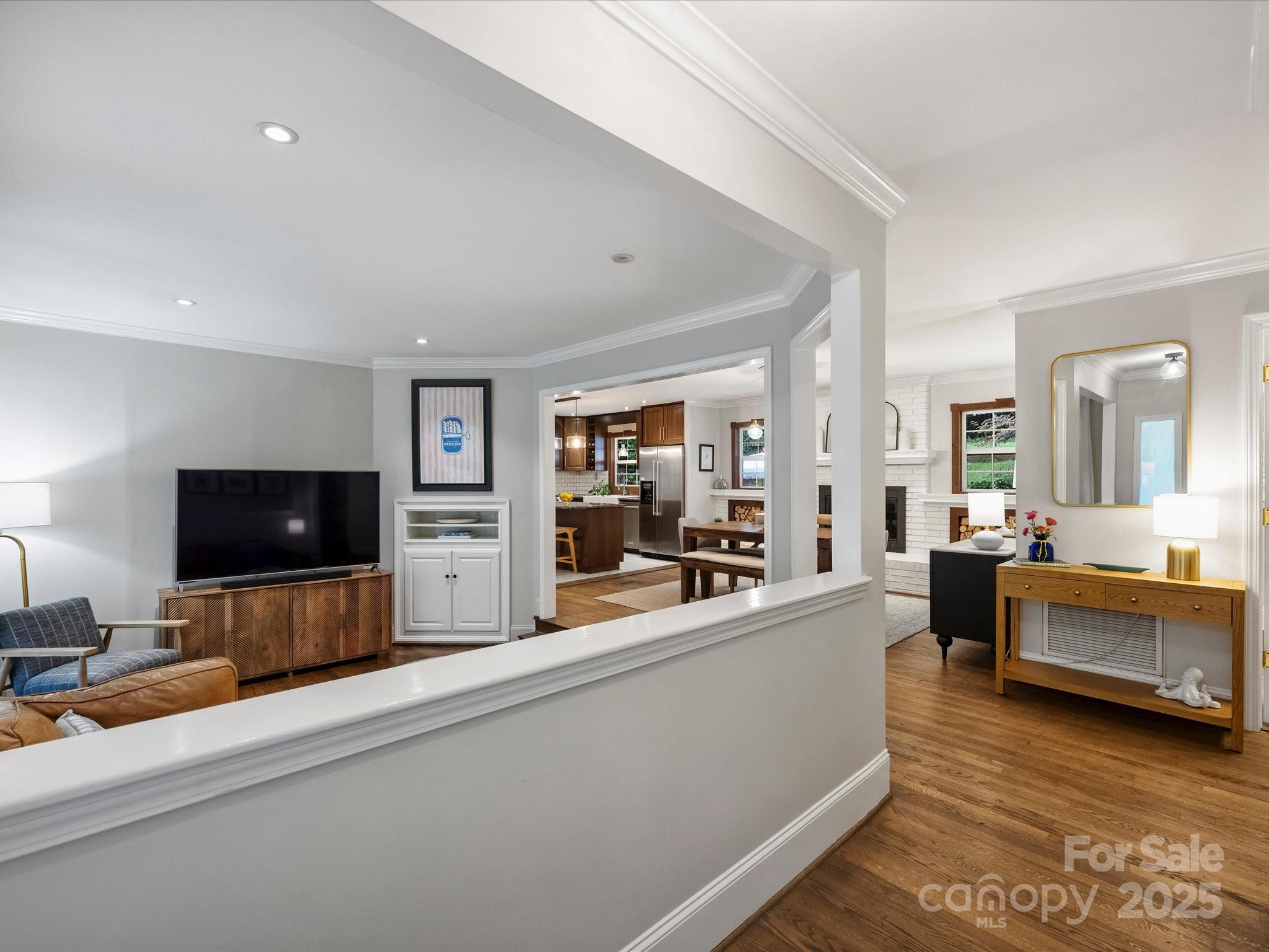 Property image 3 of 5814 Rose Valley Drive in Montclaire, Charlotte, NC 28210
