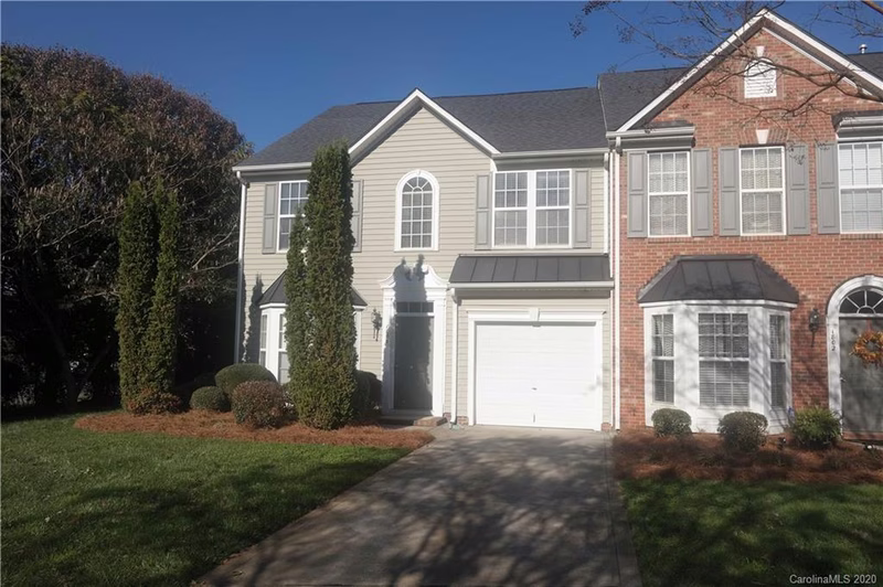 1800 Lookout Lane
