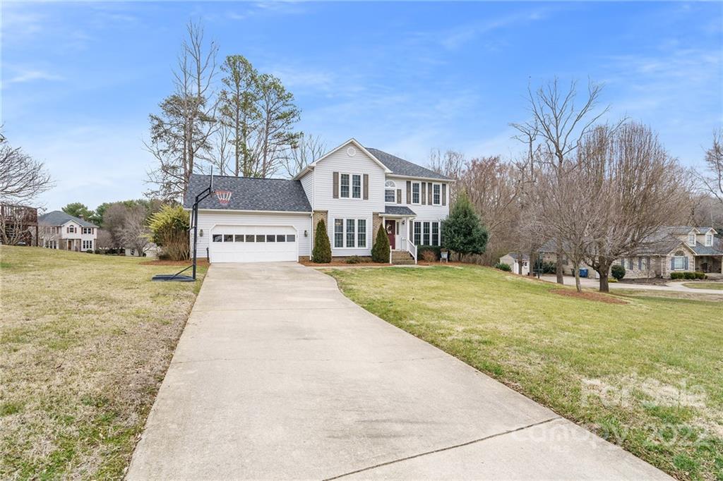 Property image 3 of 413 Vincent Court in Corbin Hills, Salisbury, NC 28146