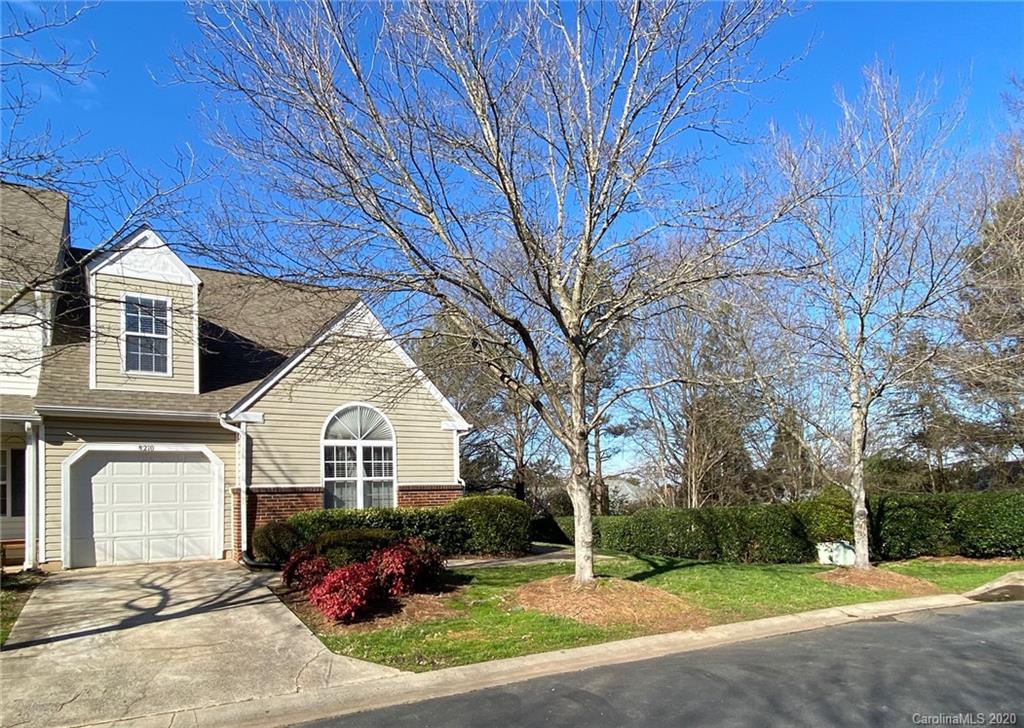 Property image 2 of 8210 Southgate Commons Drive in Southgate, Charlotte, NC 28277