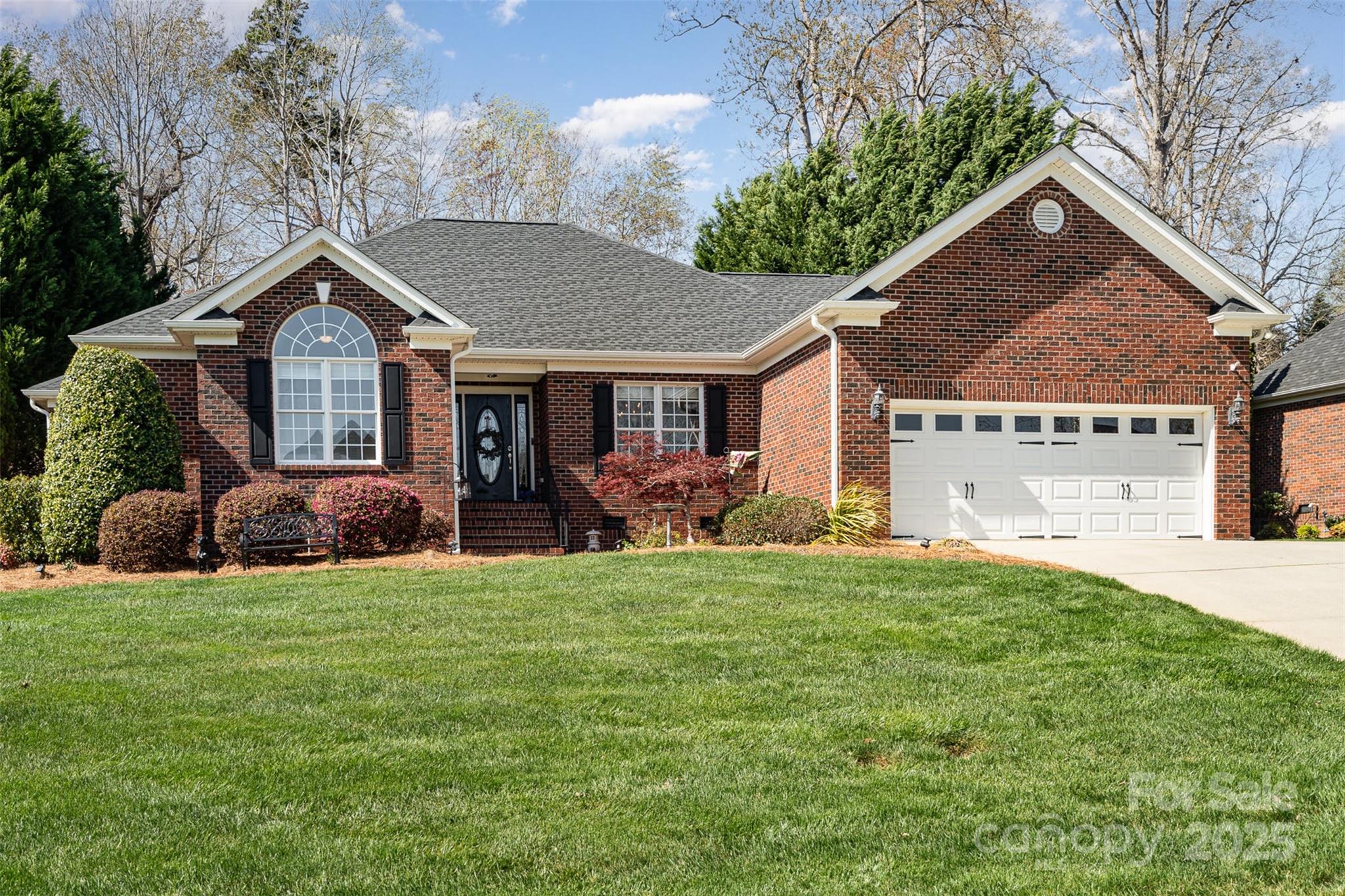 Property image 2 of 5400 Old Town Lane in Cramer Woods, Gastonia, NC 28056