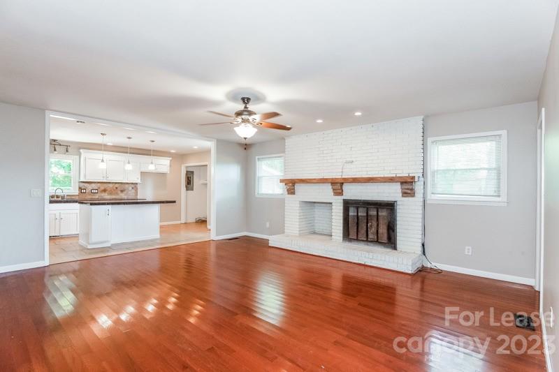 Property image 2 of 1004 Ramblewood Lane in Forest Brook, Gastonia, NC 28056