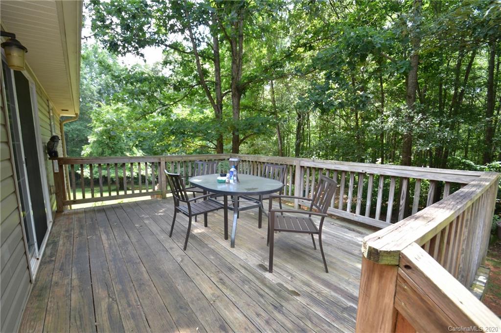 Property image 5 of 2597 Carriage Lane in Grandview Farms, Lincolnton, NC 28092