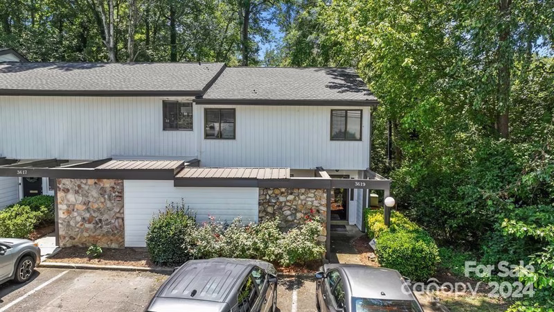 Property image 2 at 3619 Maple Glenn Lane, Charlotte, NC 28226