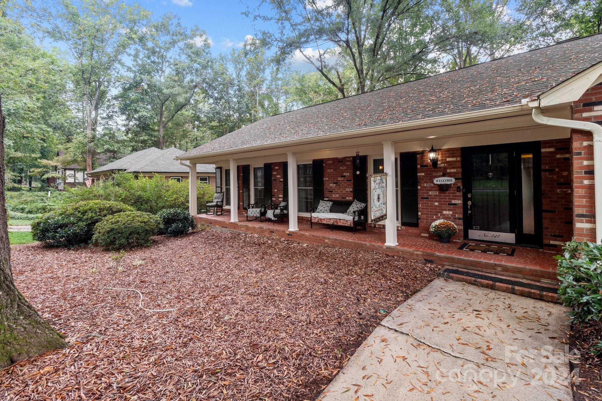 Property image 4 of 342 Camelot Drive in Country Club Hills, Salisbury, NC 28144