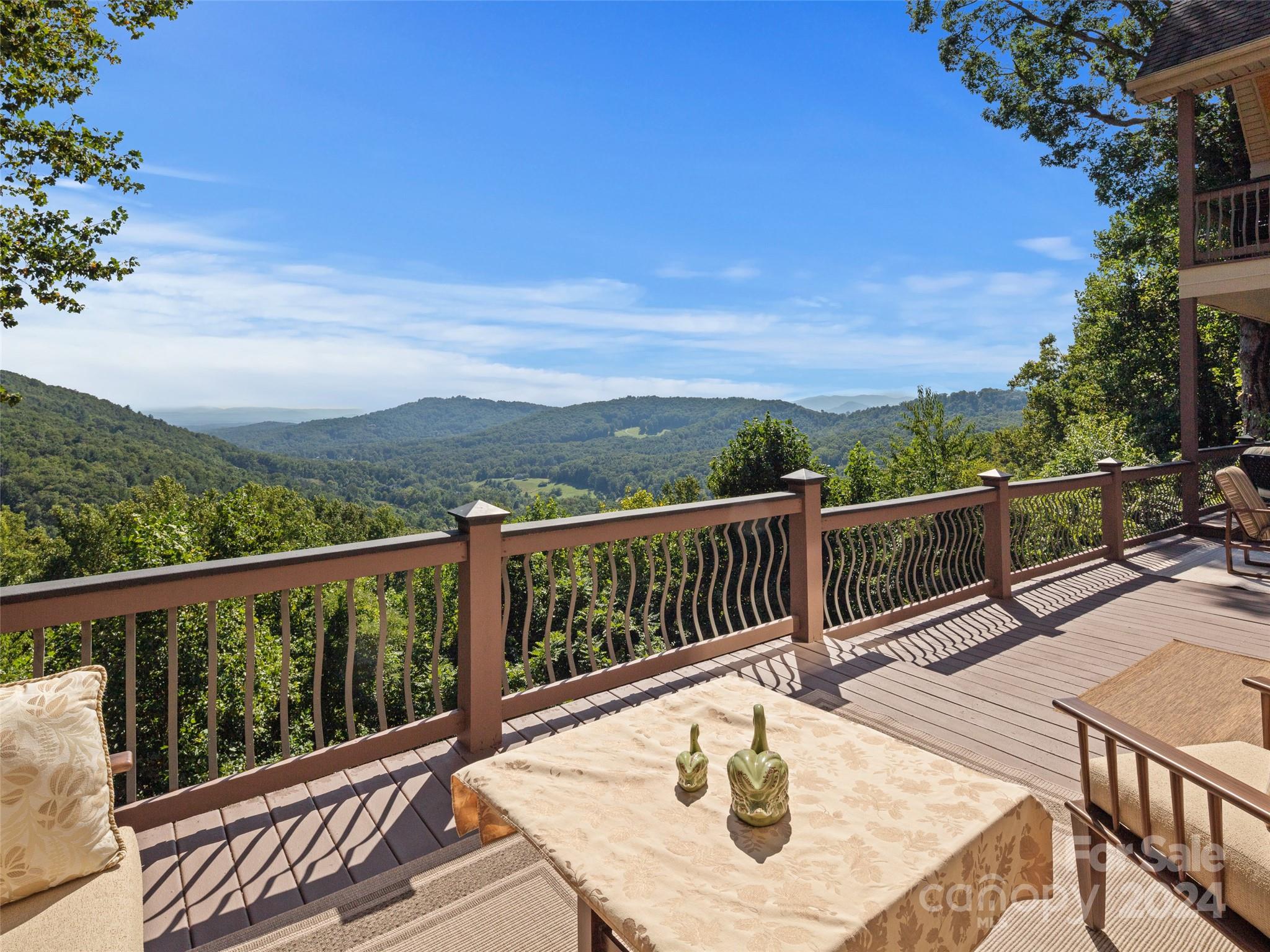 Property image 2 of 78 Crestridge Drive in Poplar Ridge, Asheville, NC 28803