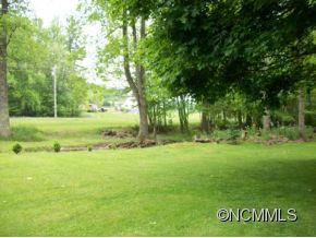 Property image 4 of 965 Hughes Gap Road in Beech Creek, Bakersville, NC 28705