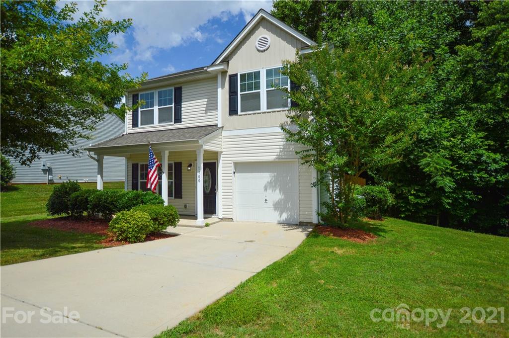 Property image 2 of 1100 Hunter Street in Valleybrook, Statesville, NC 28677