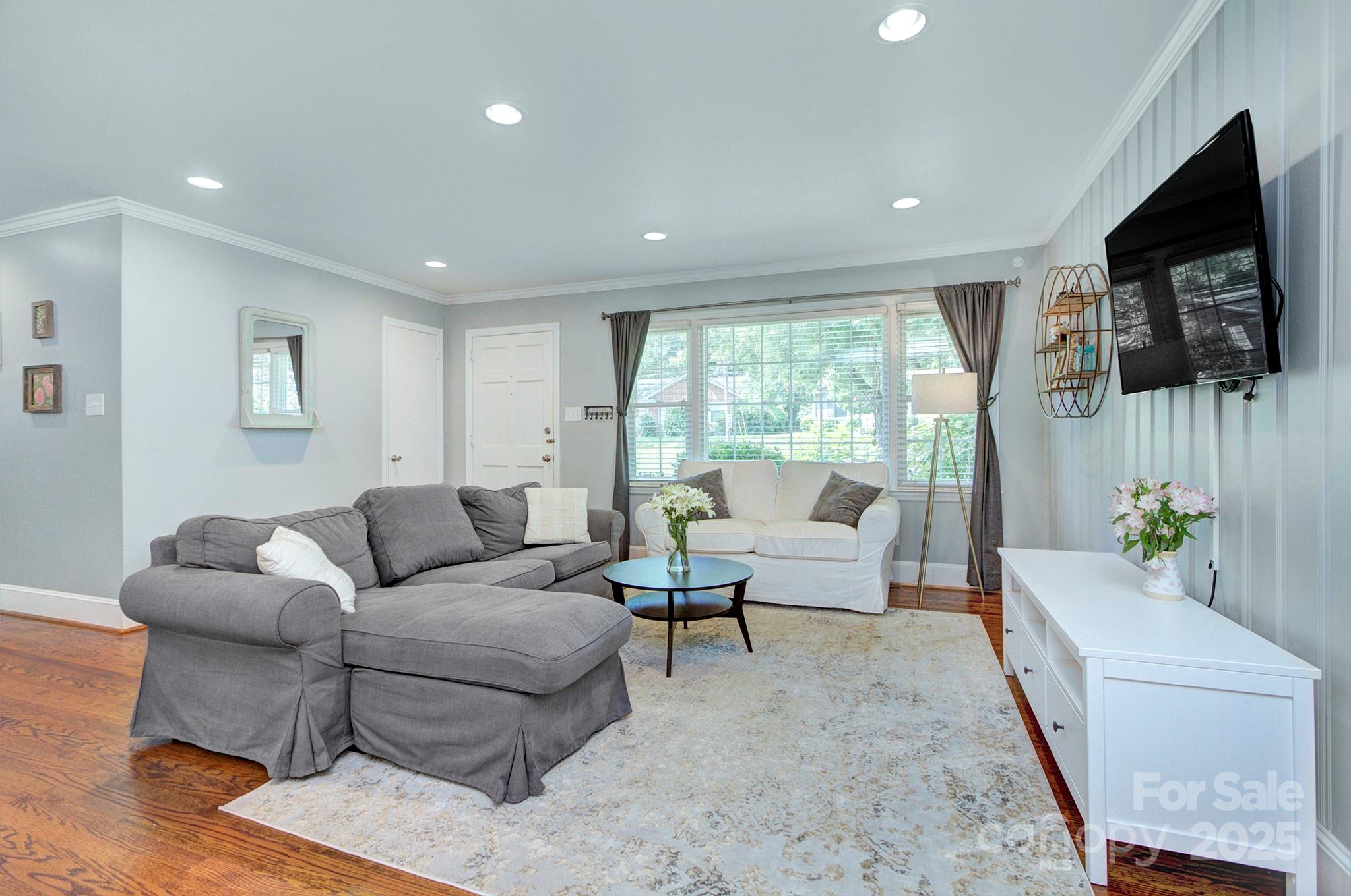 Property image 5 of 1715 Wensley Drive in Montclaire, Charlotte, NC 28210