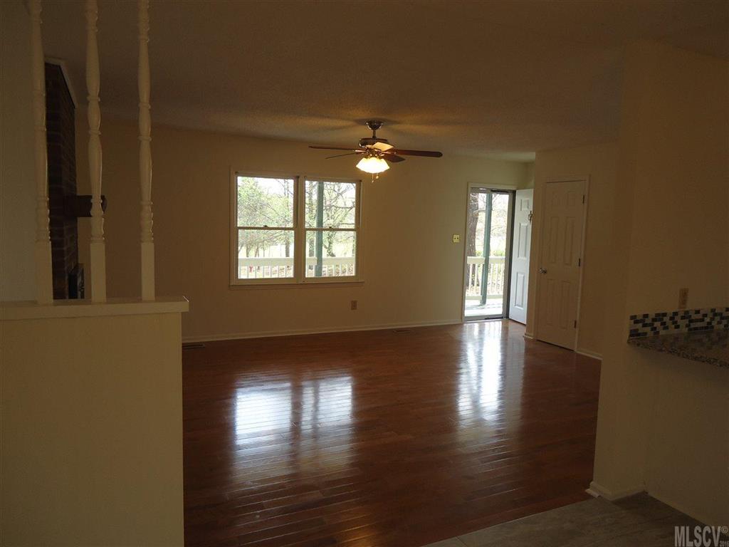 Property image 3 of 4660 Kings Court in Jamestowne, Hickory, NC 28602