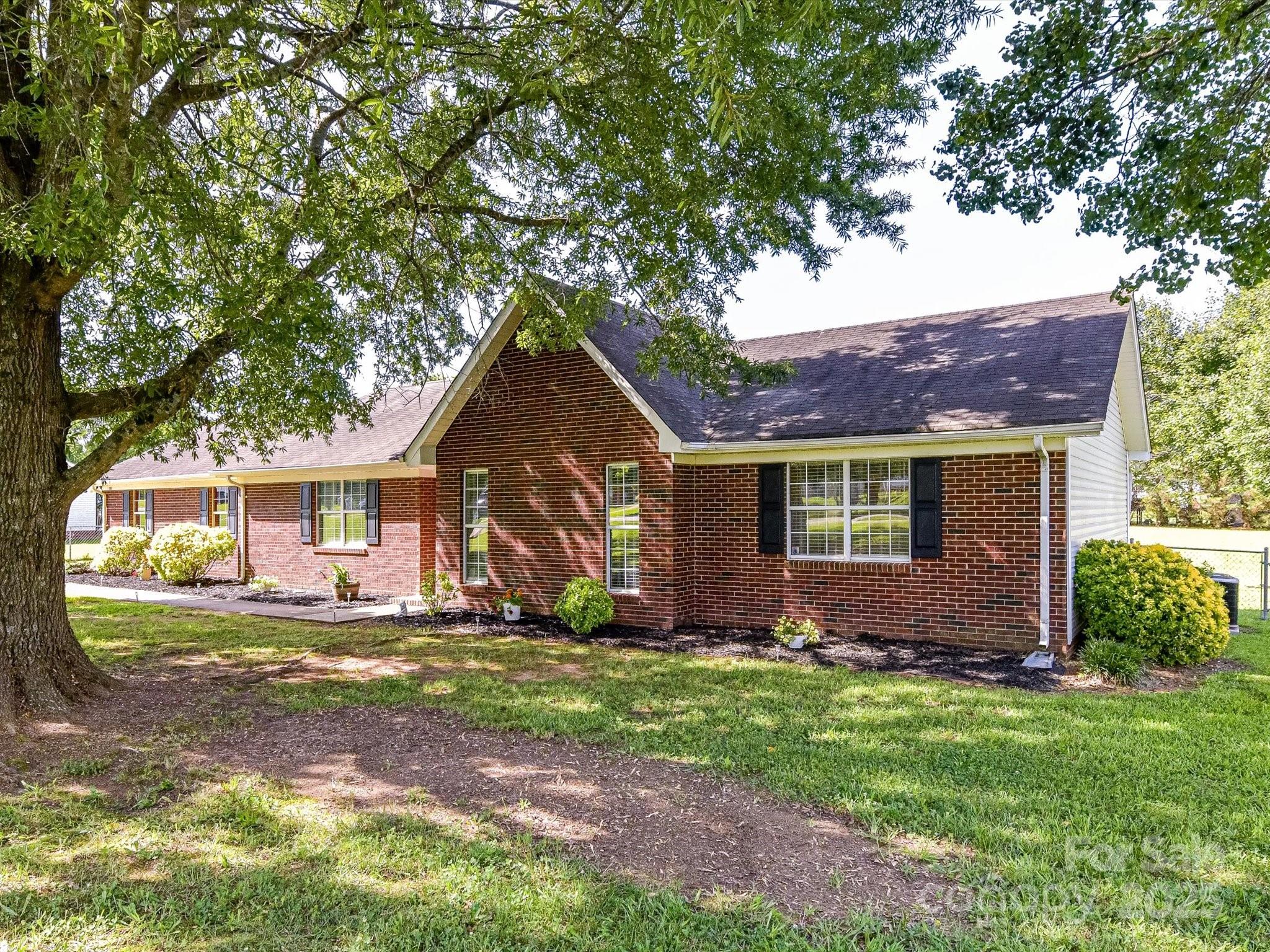Property image 3 of 5105 Hampton Meadows Road in Hampton Meadows, Monroe, NC 28110