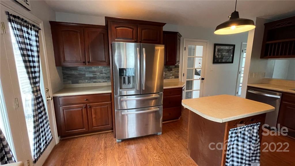 Property image 4 of 202 Wildwood Drive in Eastwood Village, Salisbury, NC 28146