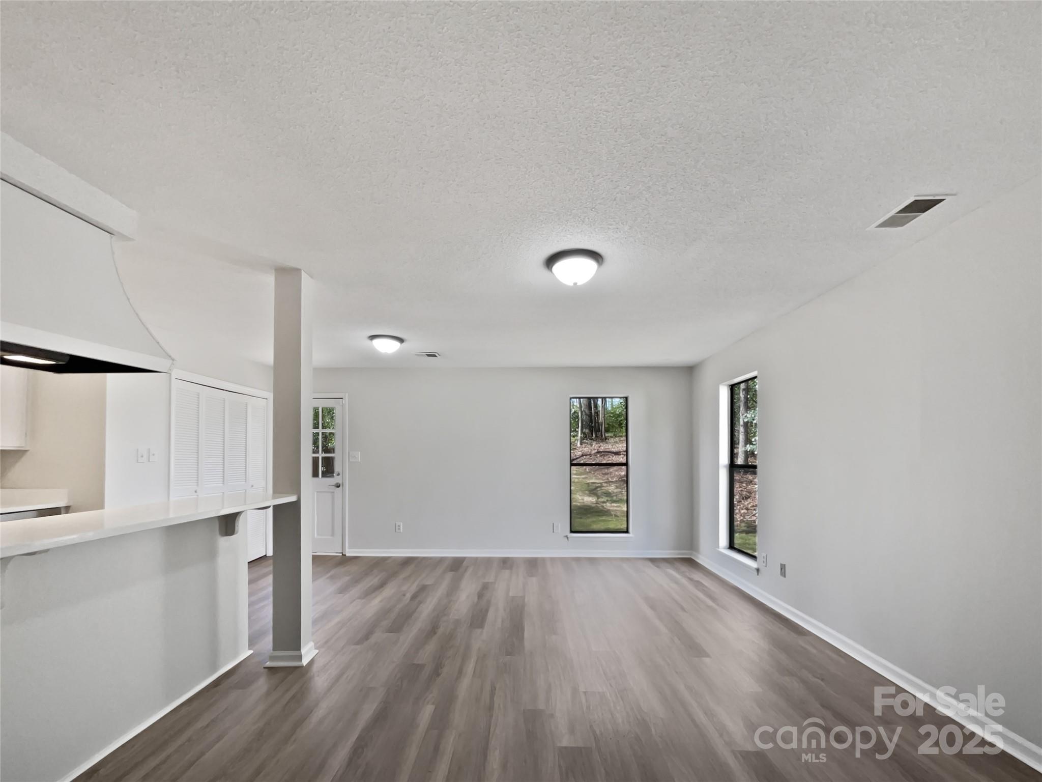 Property image 3 of 9300 Shackleford Terrace in Timber Creek, Charlotte, NC 28227