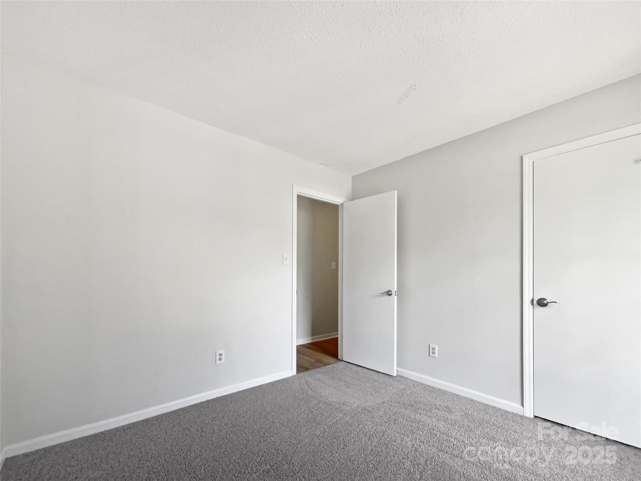 Property image 5 of 9300 Shackleford Terrace in Timber Creek, Charlotte, NC 28227