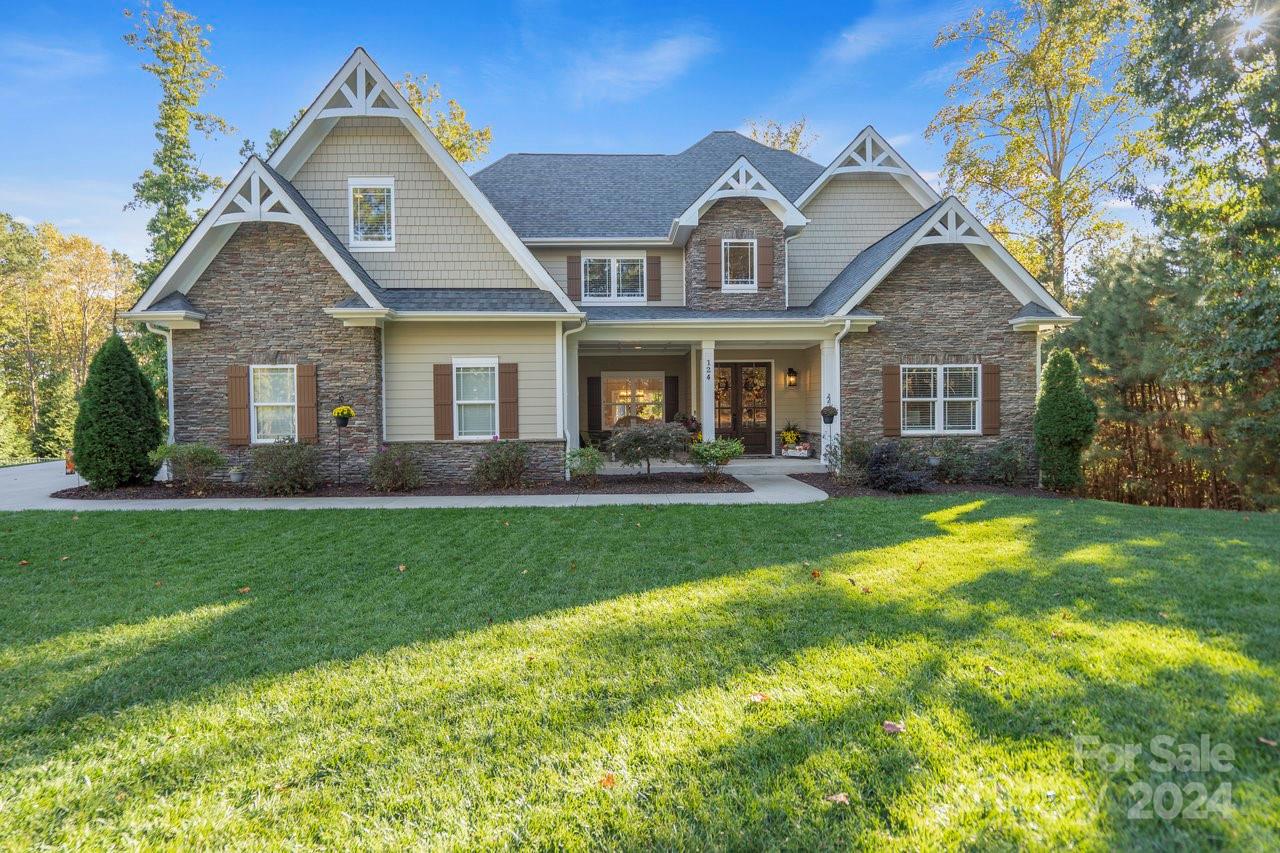 Property image 2 of 124 Bagby Road in Woodleaf, Mooresville, NC 28117