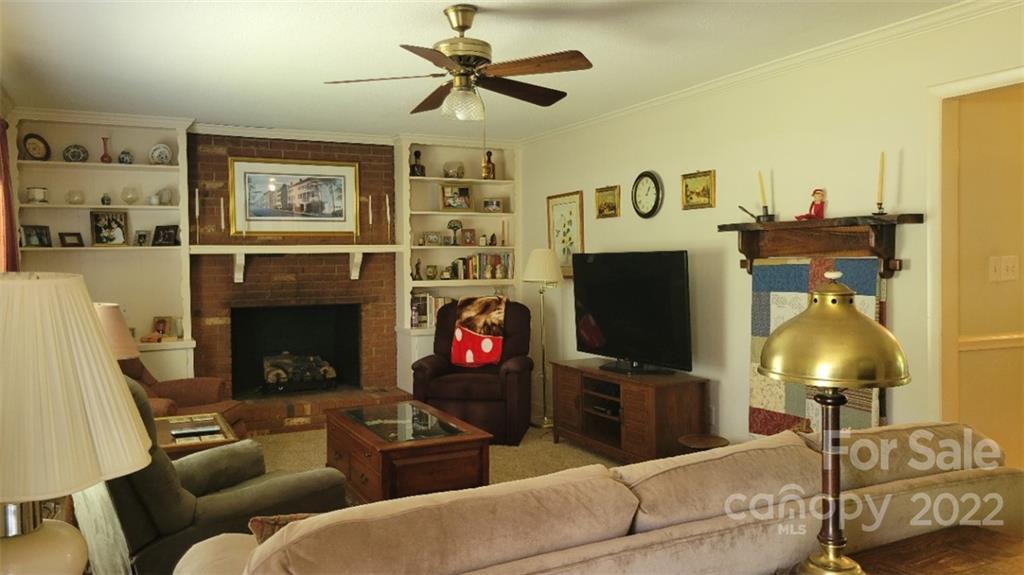 Property image 5 of 1289 Huckleberry Drive in Hillcrest Acres, Lincolnton, NC 28092