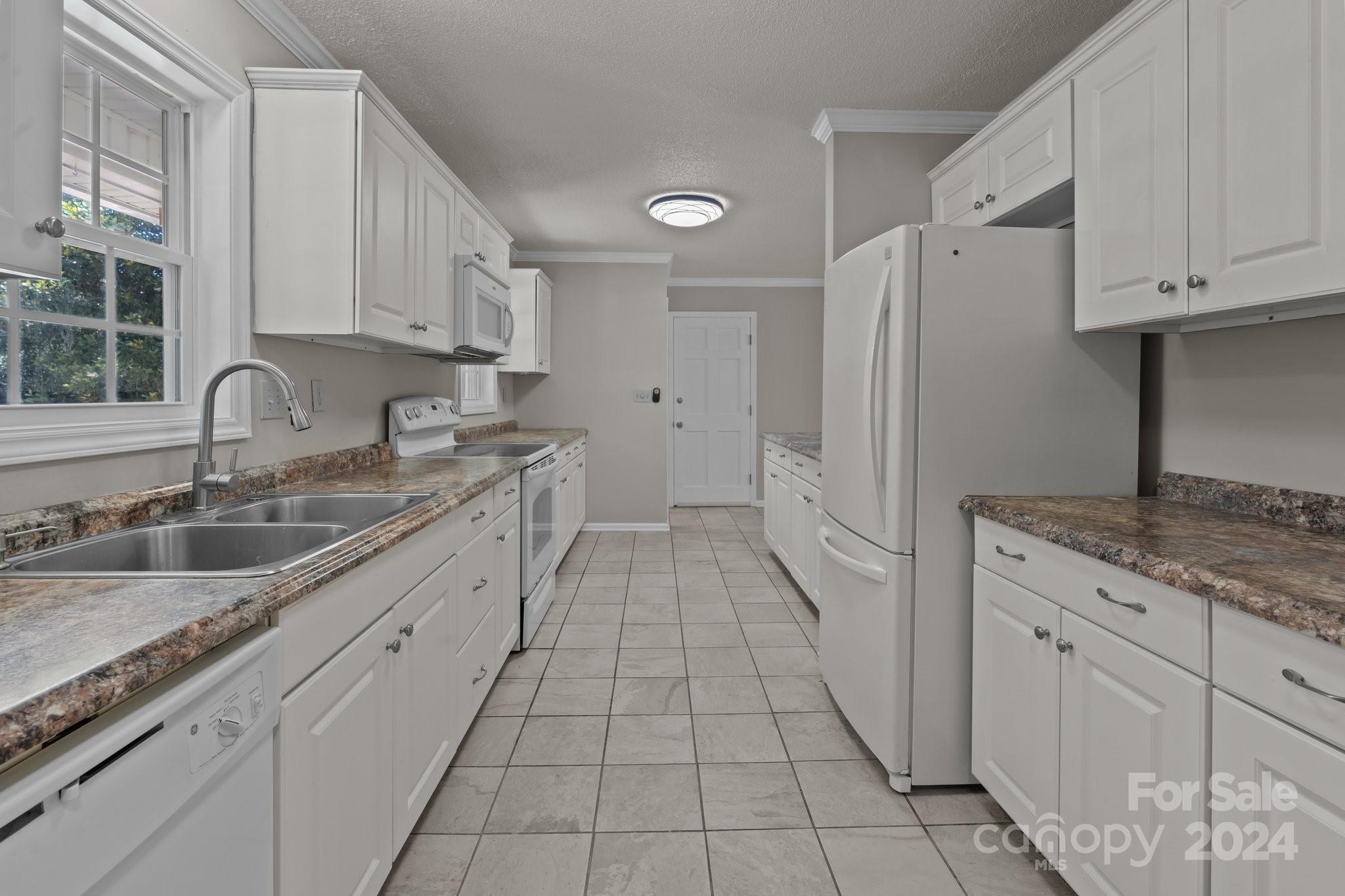 Property image 4 of 1507 Statesville Boulevard in Milford Hills, Salisbury, NC 28144