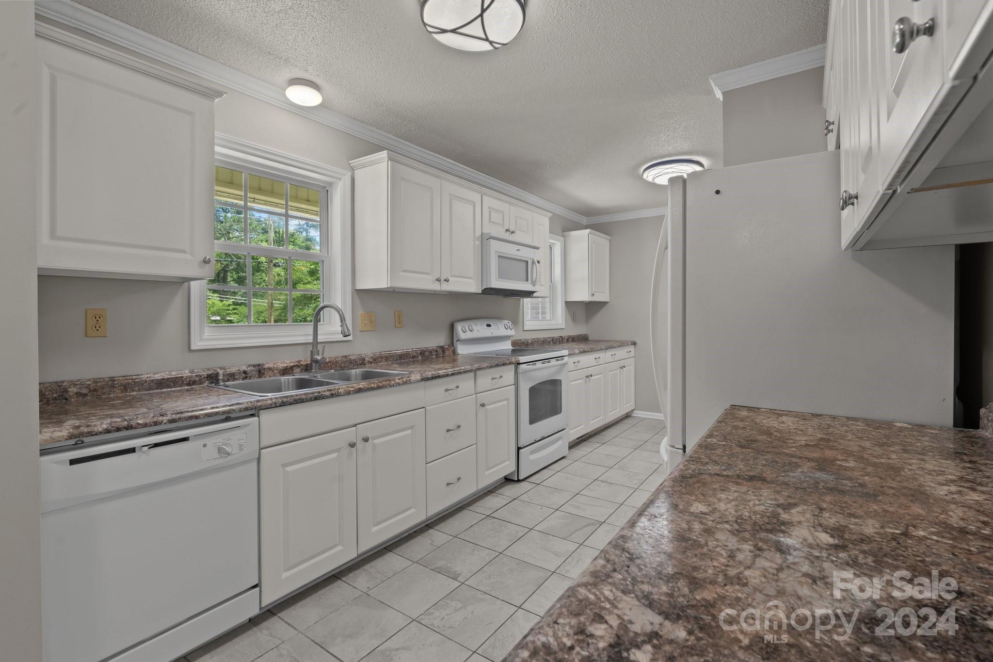 Property image 5 of 1507 Statesville Boulevard in Milford Hills, Salisbury, NC 28144