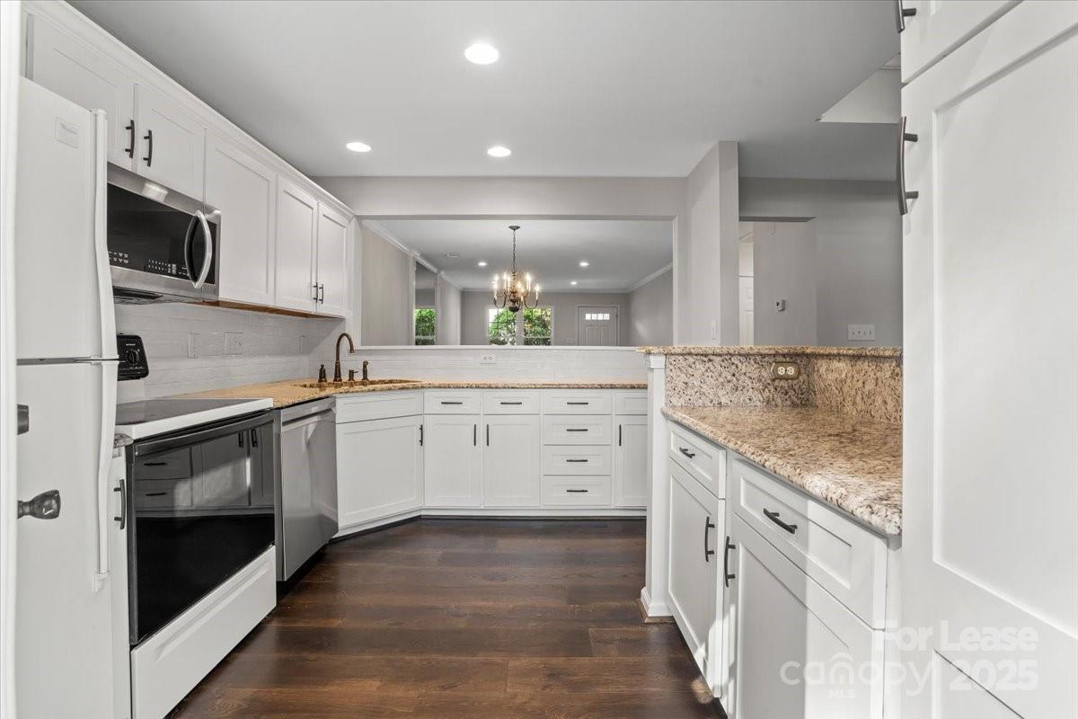 Property image 5 of 9022 Roseton Lane in Southgate Commons, Charlotte, NC 28277