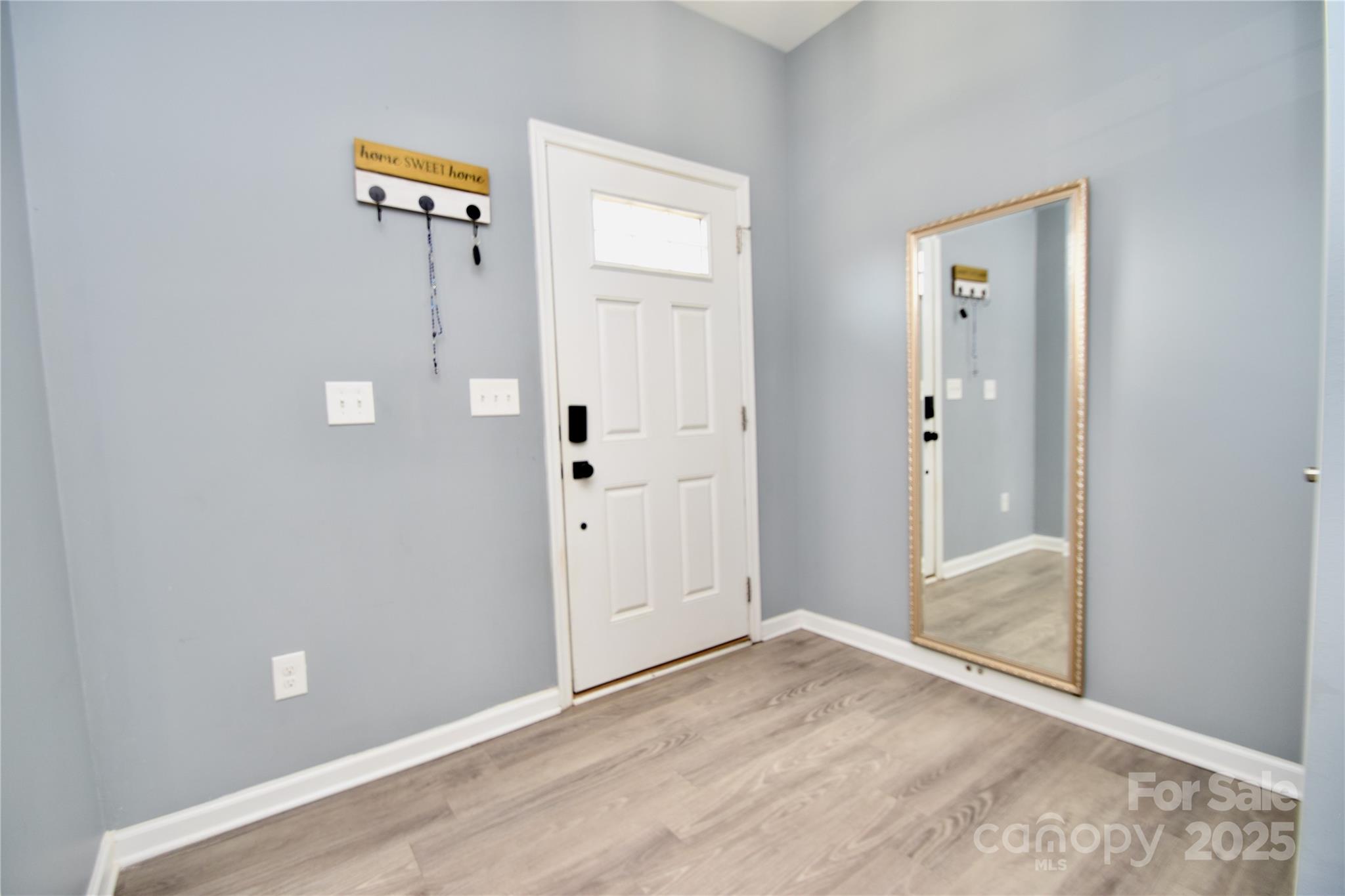 Property image 2 of 856 Wingthorn Rose Drive in Rosegate, Gastonia, NC 28056