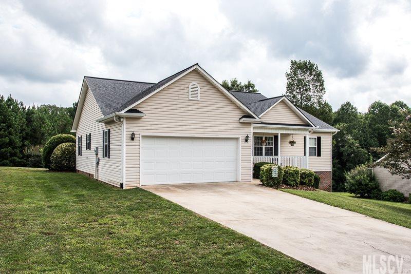 Property image 2 of 5170 Landing View Drive in Lakeview Acres, Granite Falls, NC 28630