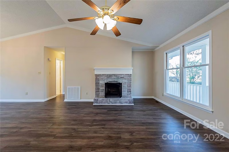 Property image 2 at 612 Briar Creek Road, Gastonia, NC 28056