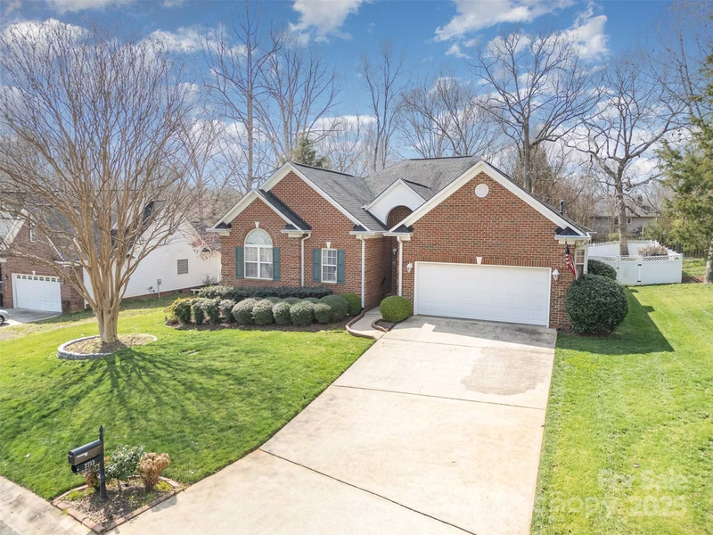 Property image 5 at 2713 Firethorn Court, Gastonia, NC 28056